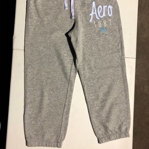 Aeropostale woman’s Capri sweatpants